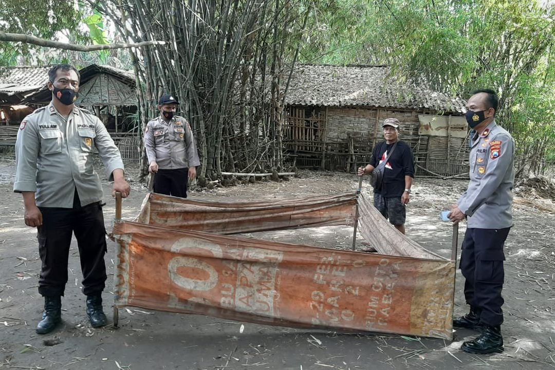 Langgar Hukum dan Rentan Covid-19, Judi Sabung Ayam di Mojokerto Digerebek