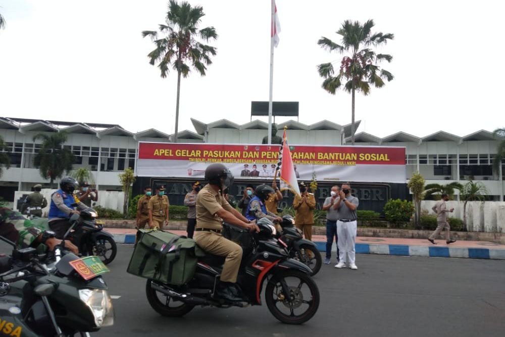 Satu Kecamatan Zona Merah Covid, Pemkab Jember Bagikan 30 Ton Beras