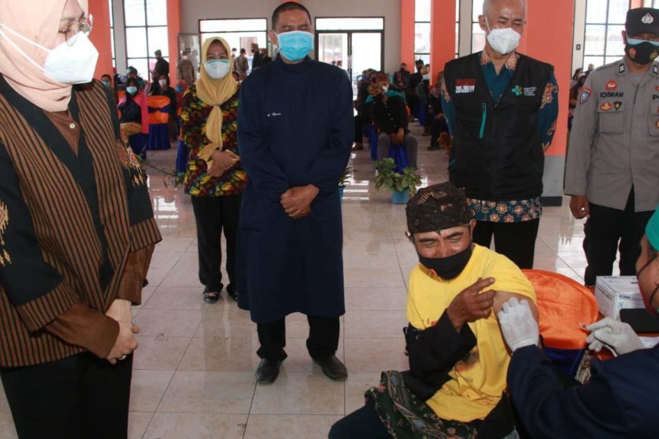 90 Persen Warga Ngadisari Lereng Bromo Telah Divaksin Cegah Covid-19