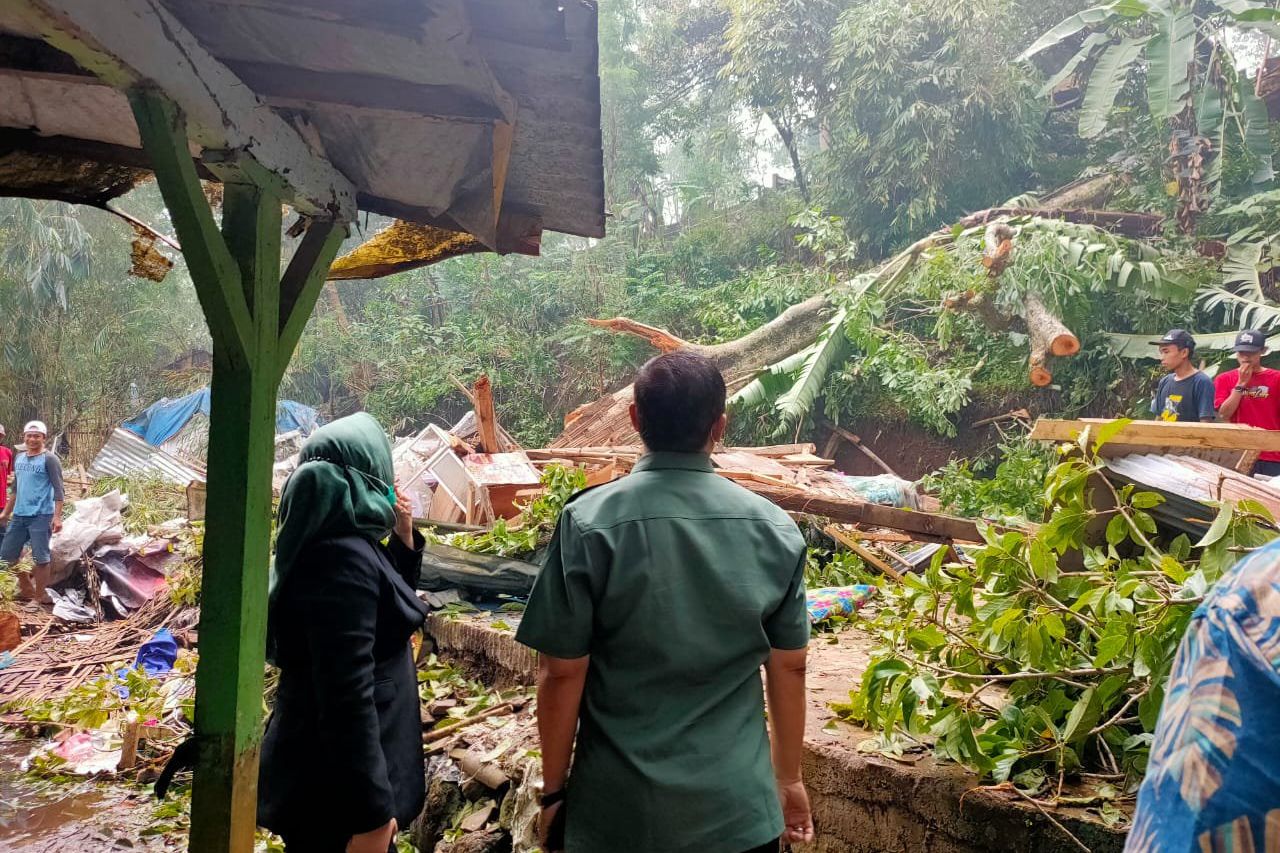 Tiga Tewas Tertimpa Pohon, DPRD Mojokerto Imbau Evaluasi Tempat Wisata