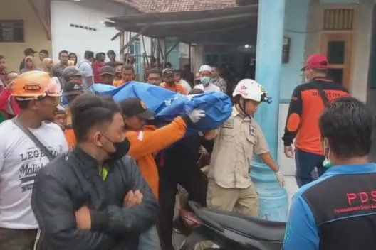 Tinggal Seorang Diri, Nenek di Mojokerto Ditemukan Mengambang di Sumur