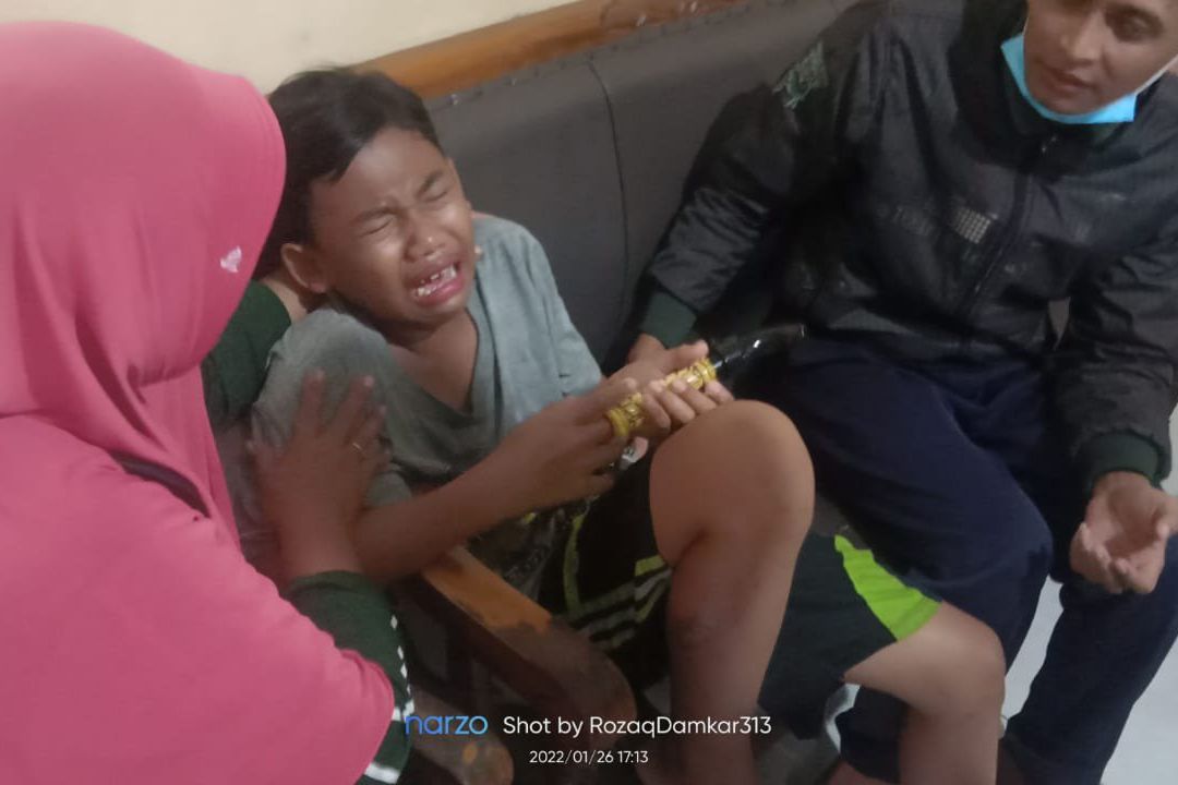 Kisah Petugas Damkar Selamatkan Jari Bocah Terjepit Stang Sepeda