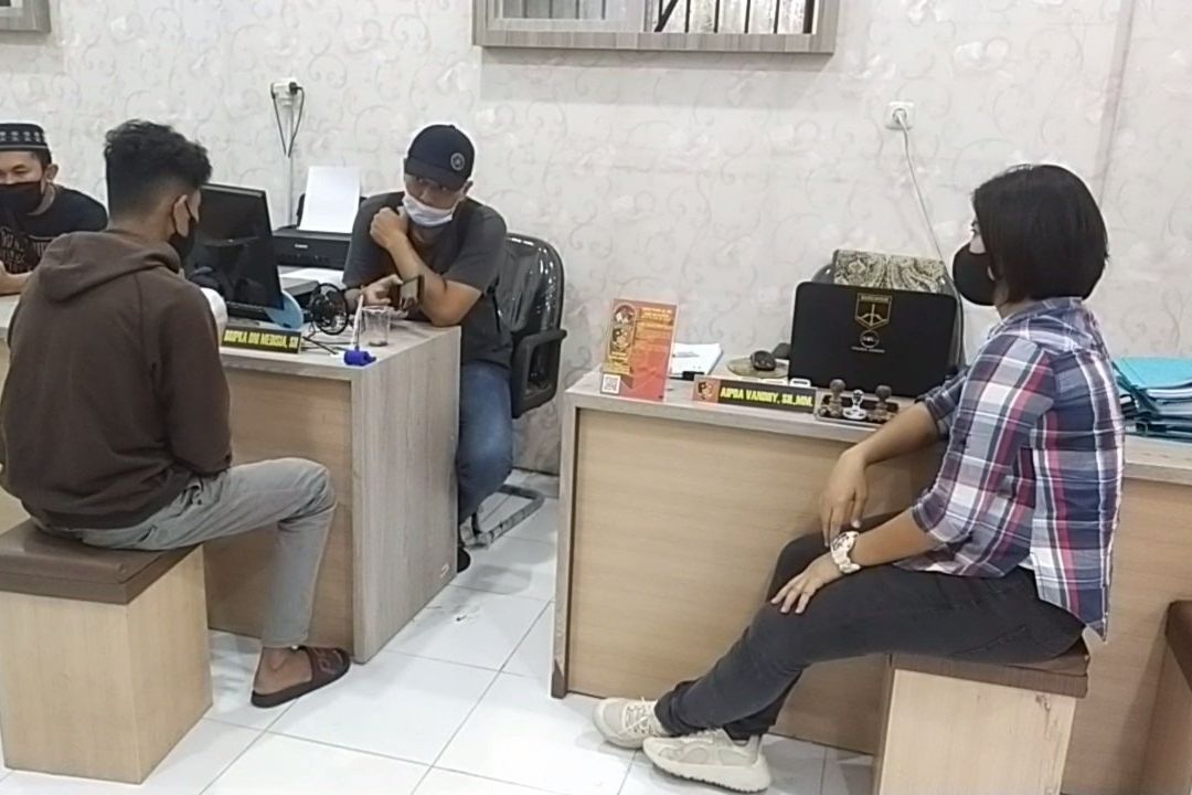 Rekam Pelanggan Wanita di Toilet, Pegawai Restoran Ini Ditahan