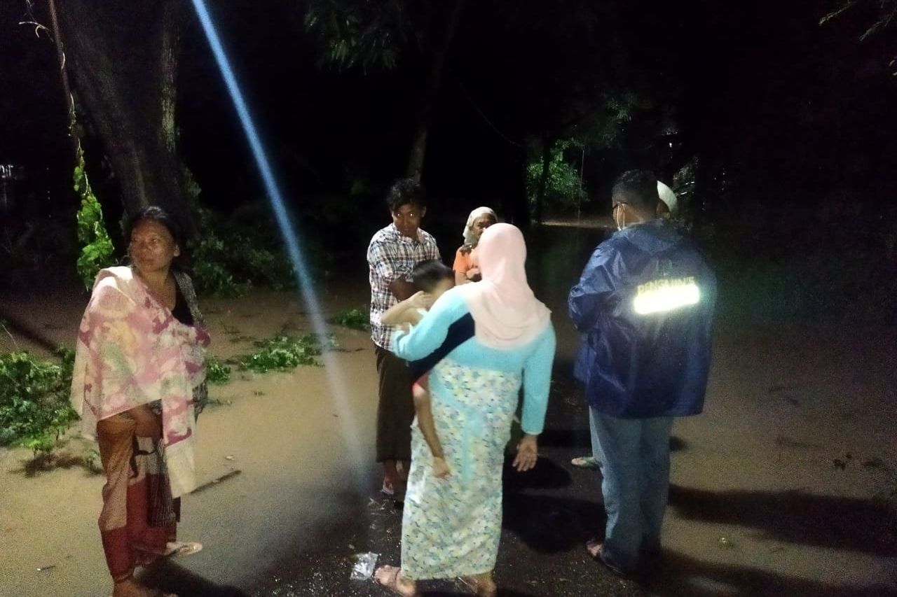 Banjir Rendam Rumah dan Jalan di Kecamatan Krejengan Probolinggo
