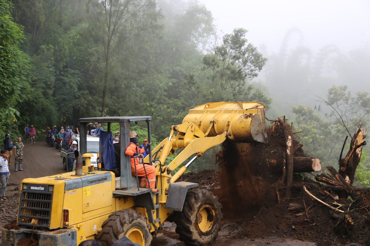 Banjir dan Longsor Terjadi di Probolinggo, Masyarakat Diimbau Waspada