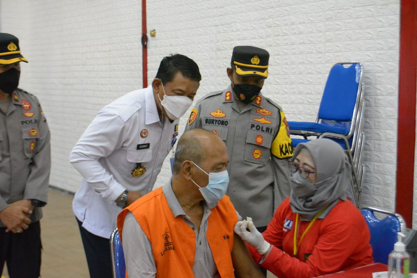Warga Binaan Lapas Kelas I Madiun Disuntik Vaksin Booster