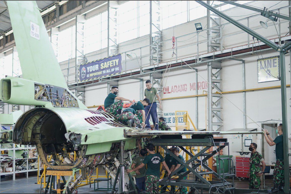 Enam dari 10 Pesawat F-16 Berhasil Diupgrade TNI AU