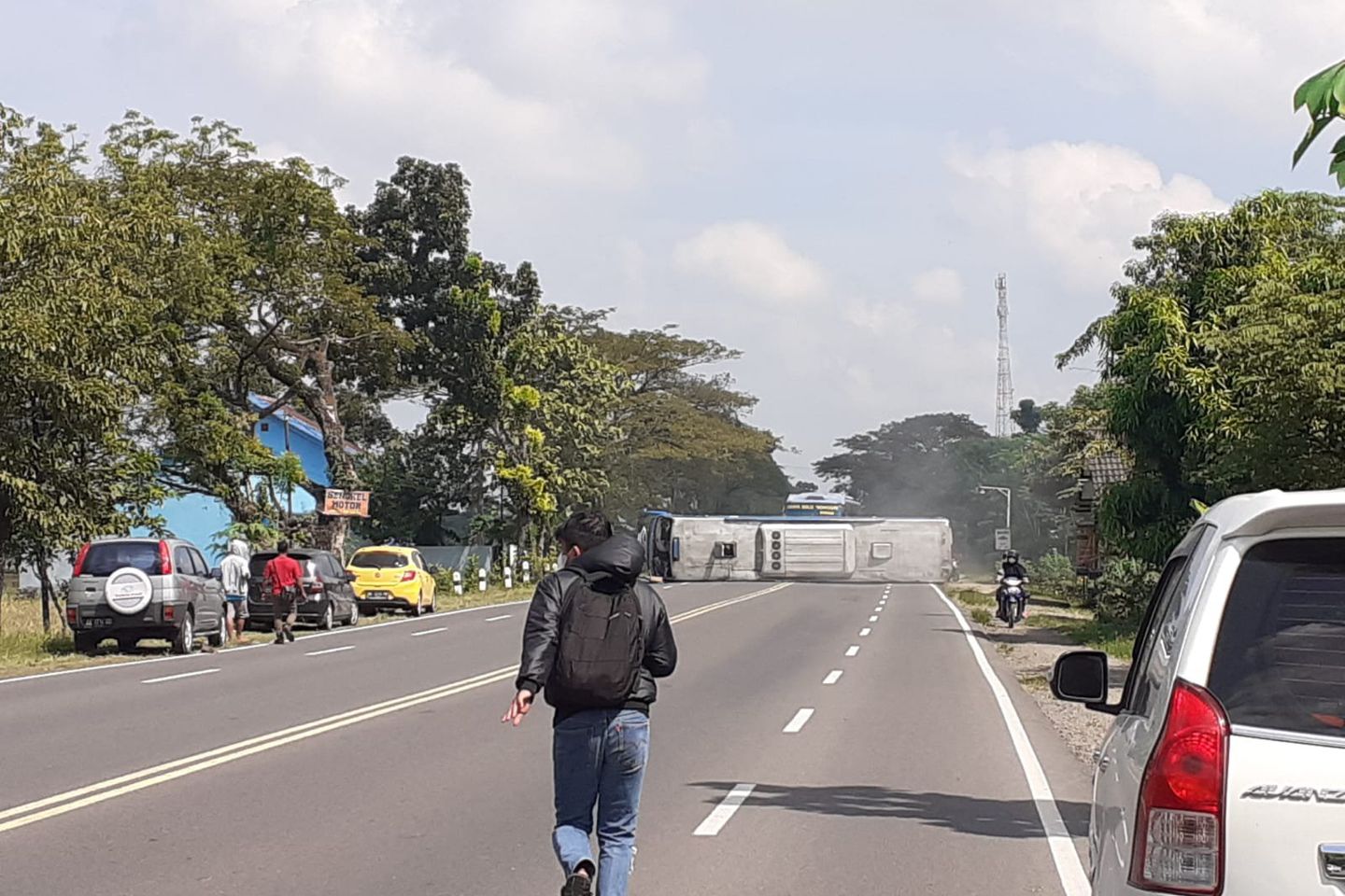 Bus Sugeng Rahayu Terguling di Madiun, 20 Penumpang Terluka