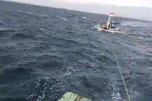 Diterjang Ombak, Kapal Berisi 60 Keranjang Ikan Tenggelam di Laut Utara Probolinggo