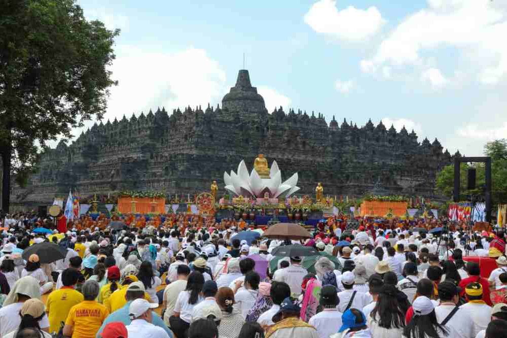 Perayaan Puncak Hari Tri Suci Waisak 2569 BE/2025 Dipusatkan di Candi Borobudur