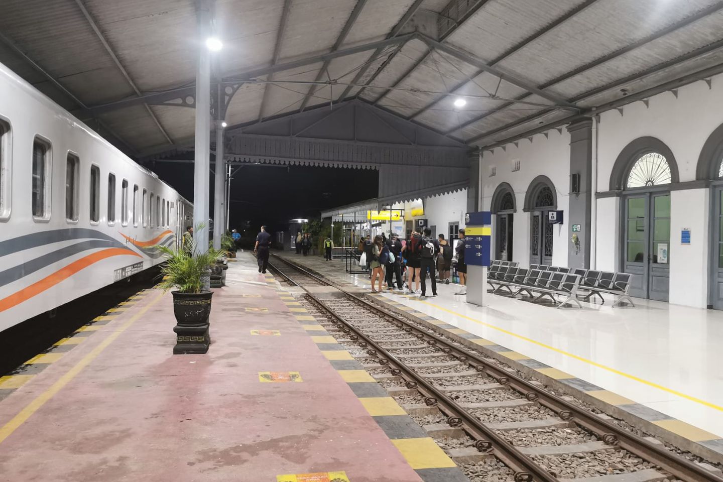 Jelang Cuti Bersama Lebaran Idul Adha 2023, Animo Penumpang Kereta Api DAOP 9, Naik 20 Persen