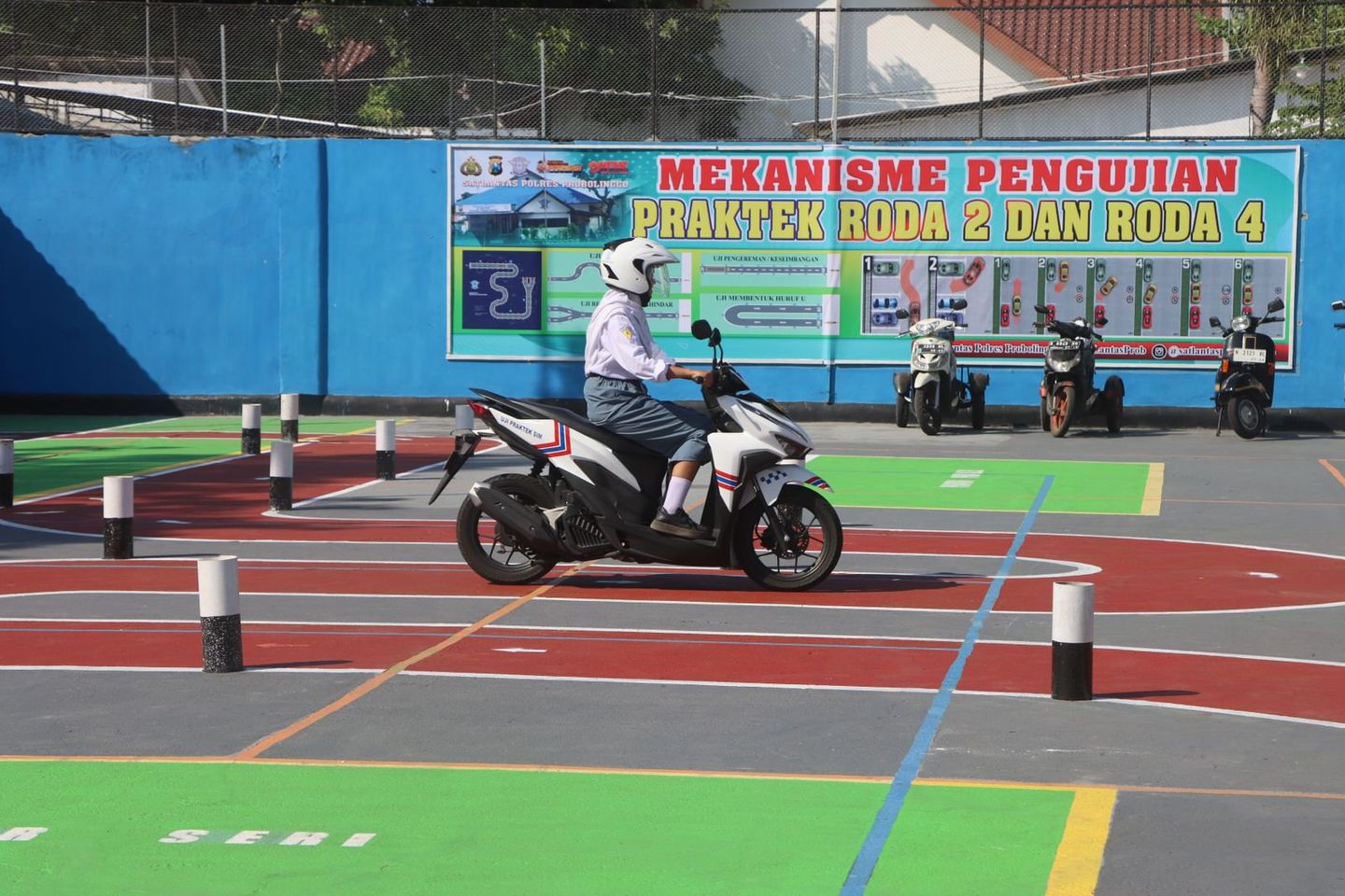 Satlantas Polres Probolinggo Ganti Lintasan Uji Praktik SIM C, Pemohon Merasa Lebih Mudah