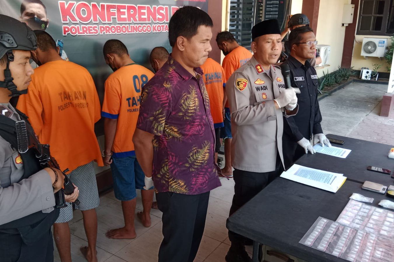 Ringkus 5 Pengedar, Polres Probolinggo Kota Amankan 156 Gram Sabu