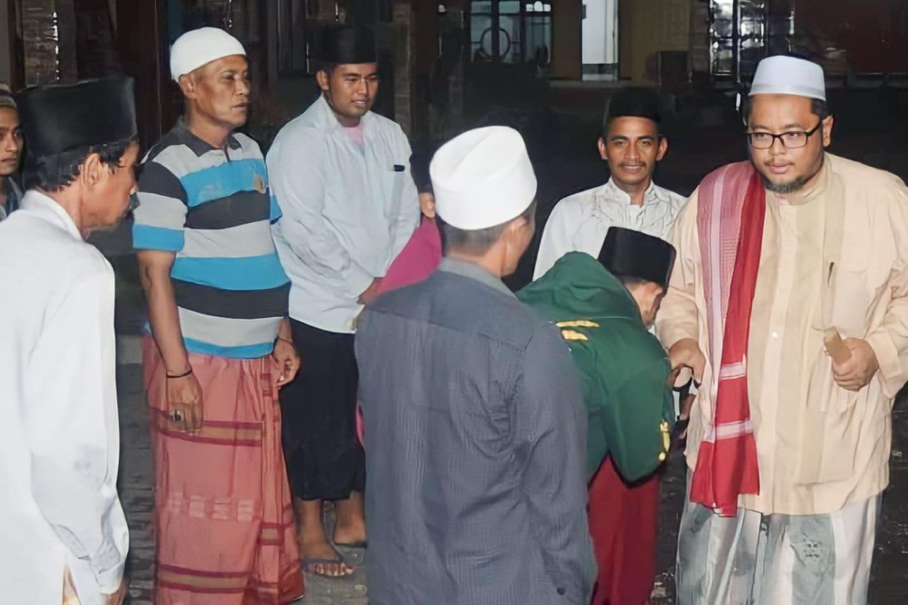 Tegas,,, Pengasuh Ponpes Badridduja Probolinggo Dukung Duet AMIN untuk Pilpres 2024