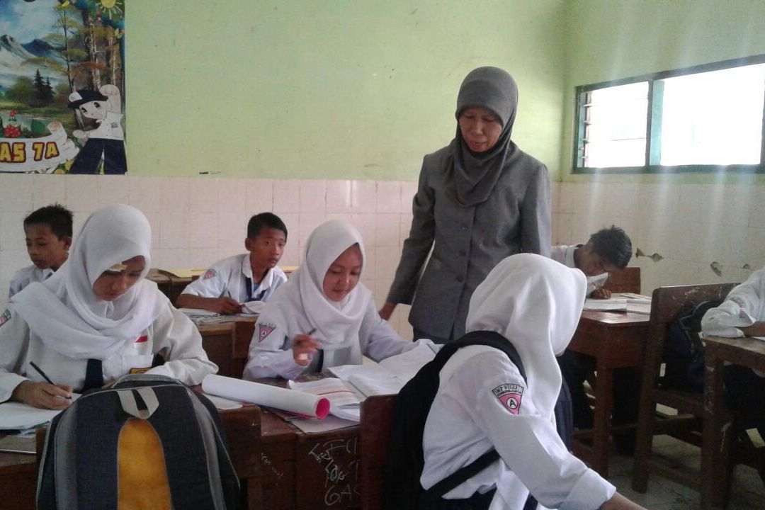 Jual Beli Seragam Olahraga Diduga Terjadi di SMP Negeri 1 Kedungdung Sampang