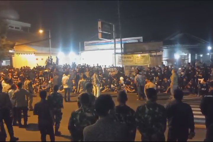 Ratusan Pesilat Geruduk Polres Mojokerto, Sempat Aniaya dan Jarah Toko Warga