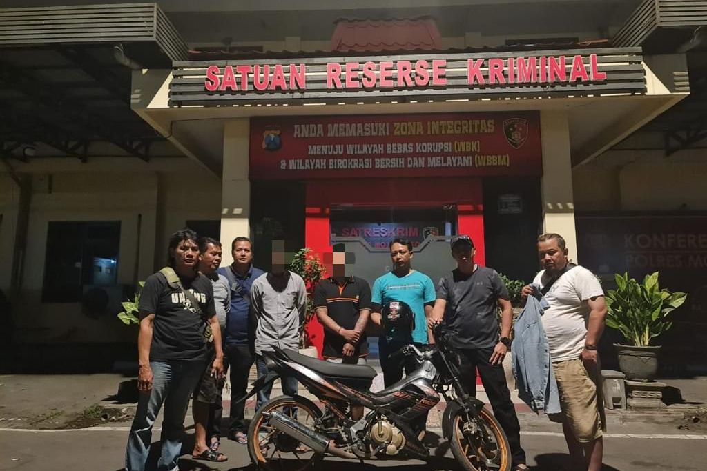 Dua Pelaku Perampasan Motor Gadis di Hutan Jatirejo Diringkus Team Jatanras Polres Mojokerto

 