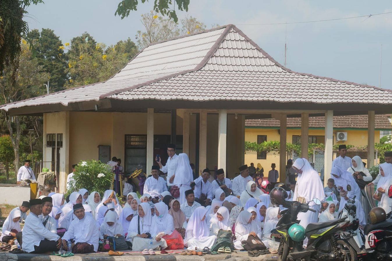 7.000 Pelajar di Lumajang Peringati Hari Santri dengan Ngaji Bareng

 