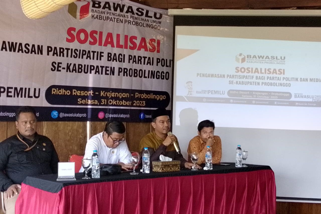 Banyak Ditemukan APK Melanggar, Bawaslu Kabupaten Probolinggo Bakal Lakukan Penertiban