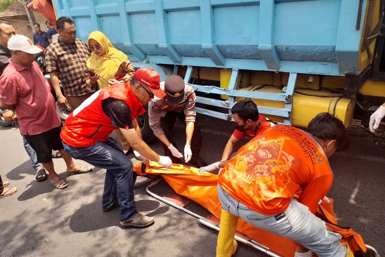 Diduga Sakit, Sopir Truk Ditemukan Meninggal Dunia 

 