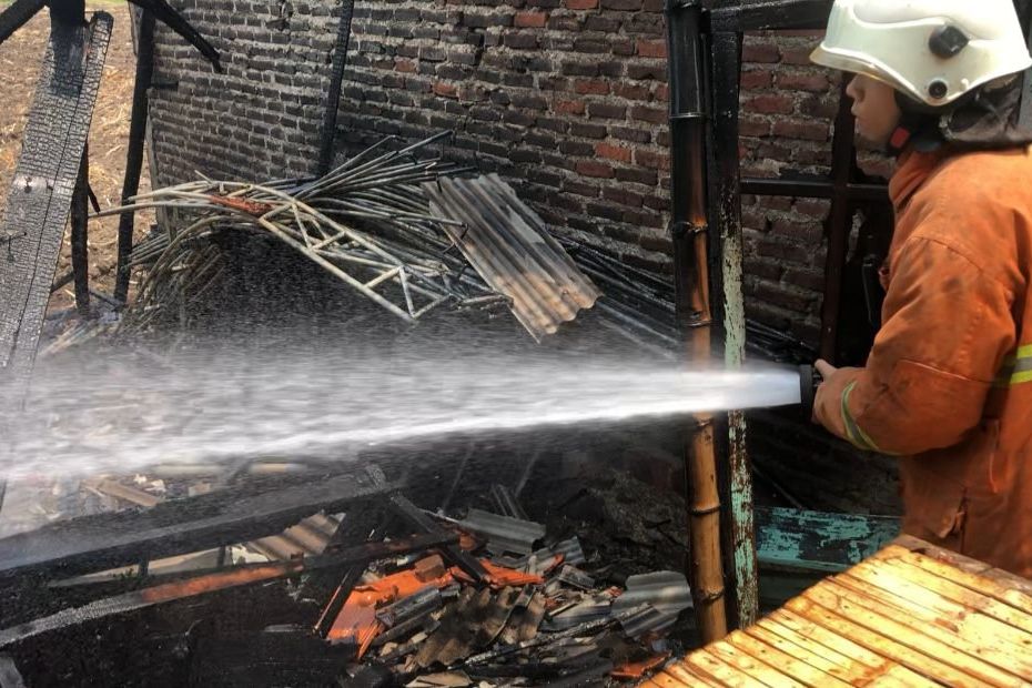 Heboh Dapur Masjid di Mojokerto Terbakar, Diduga Korsleting Listrik