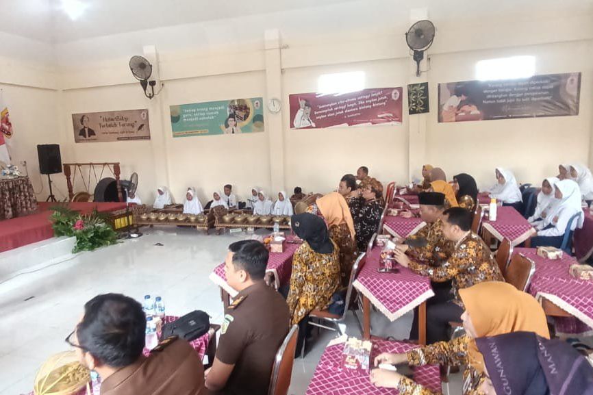Kejari Kota Mojokerto Sosialisasi Antikorupsi pada Pelajar SMPN 2 Kota Mojokerto