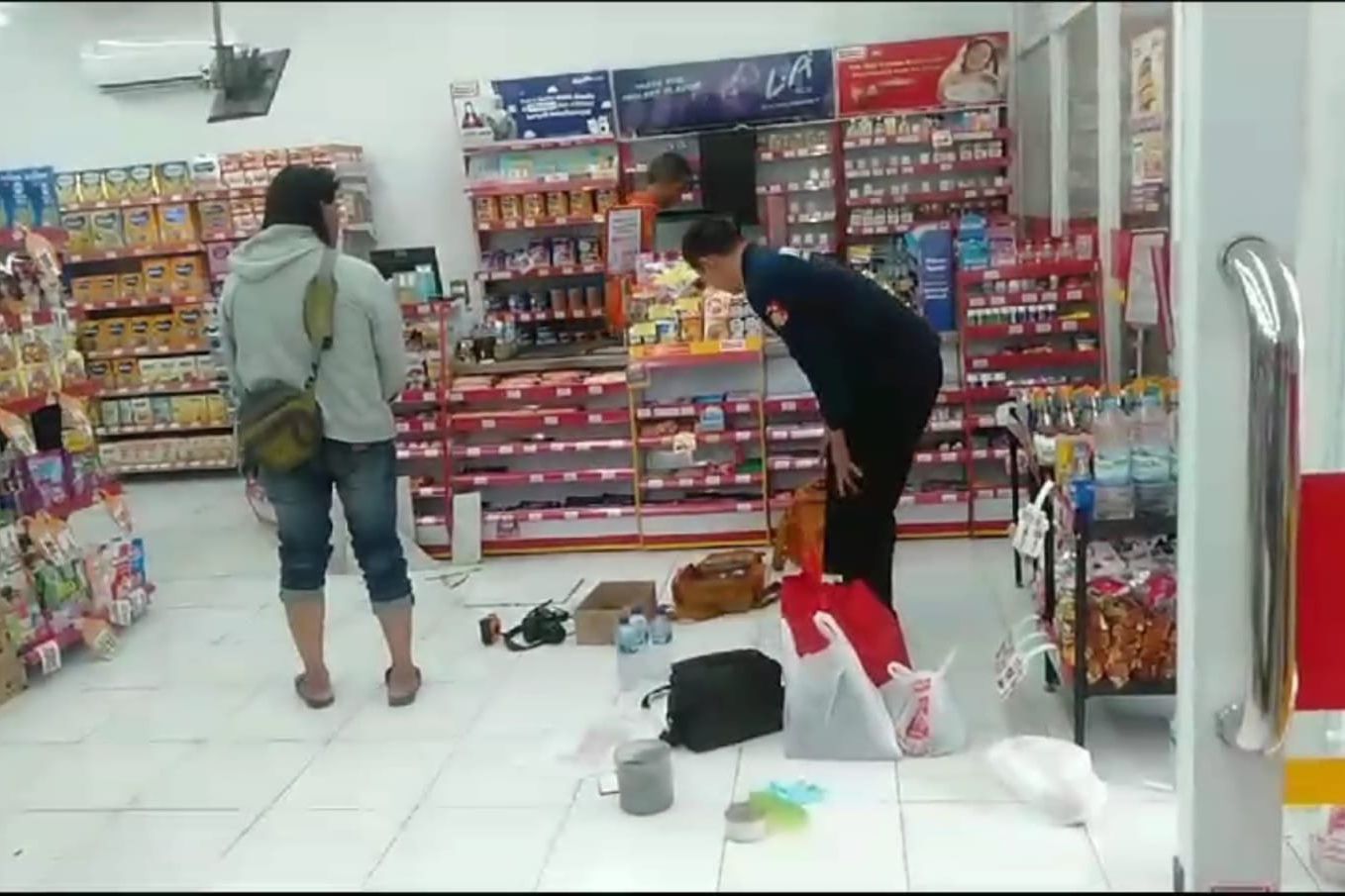 Tembok Minimarket di Mojosari Dijebol, Uang Rp25 Juta Raib