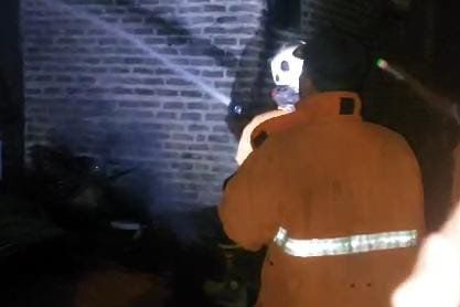 Kebakaran Warung Kopi di Mojokerto Nyaris Menyambar Rumah Pemiliknya