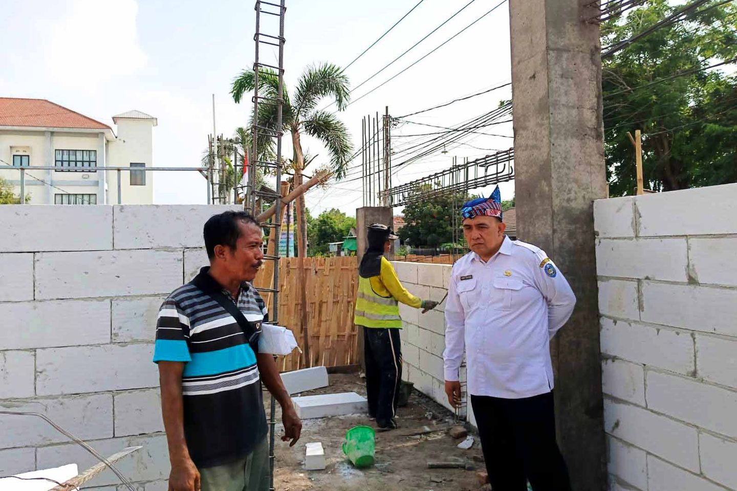 <strong>Bangun Gedung Instalasi Loundry Dari DBHCHT </strong>
