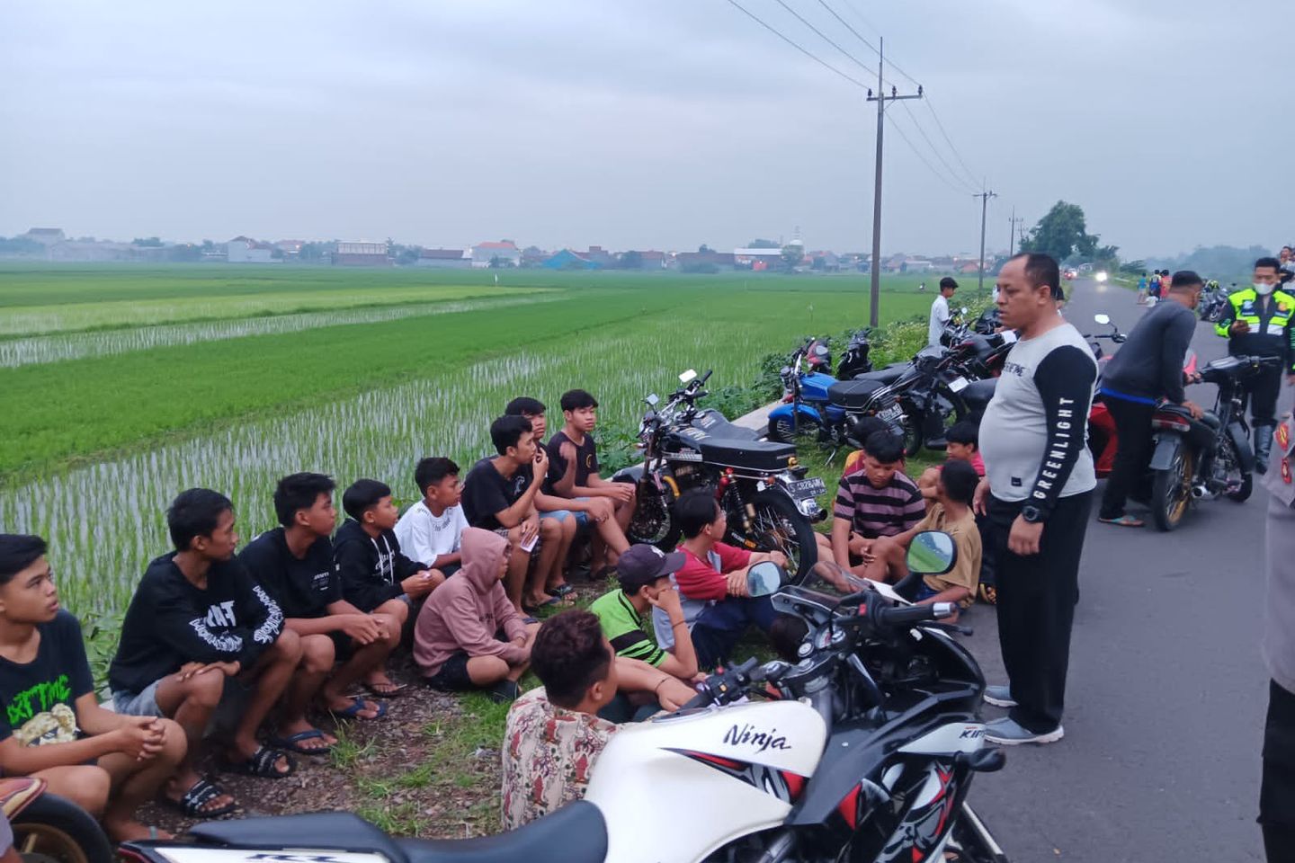 Balap Liar, Puluhan Remaja di Mojokerto Diamankan dan Dibina