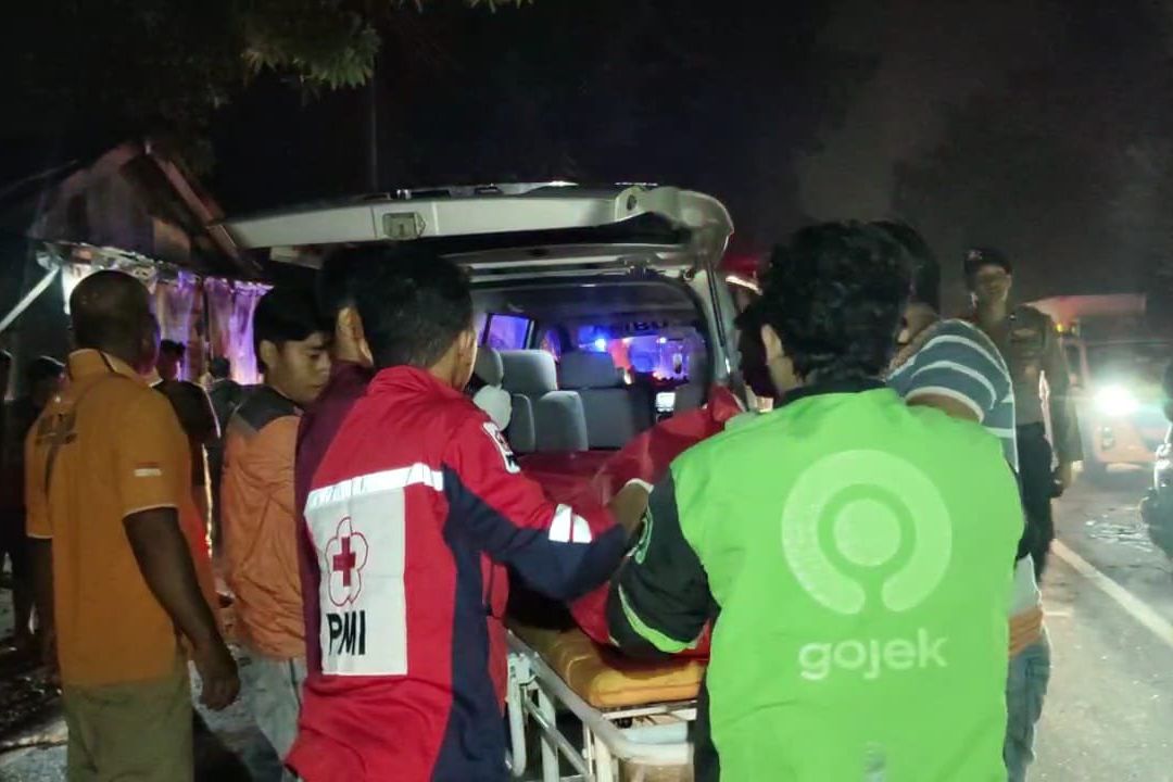 Tabrak Truk, Pemotor Tewas di Jalan Raya Bangsal Mojokerto