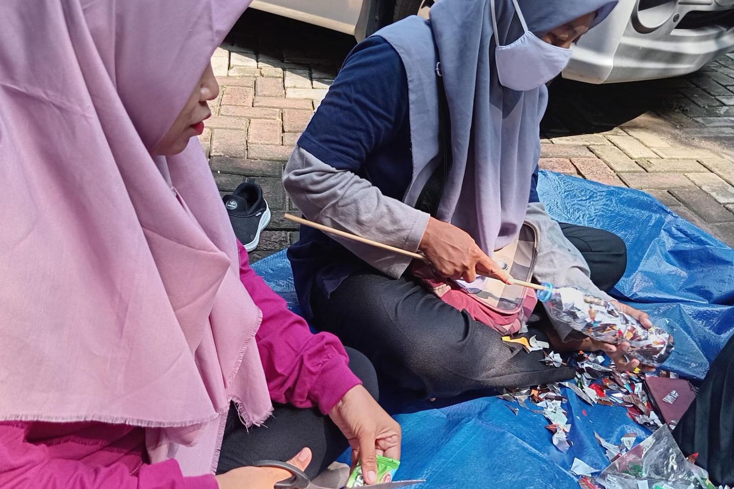 Warga Mojokerto Manfaatkan Sampah Plastik Jadi <em>Ecobrick</em>