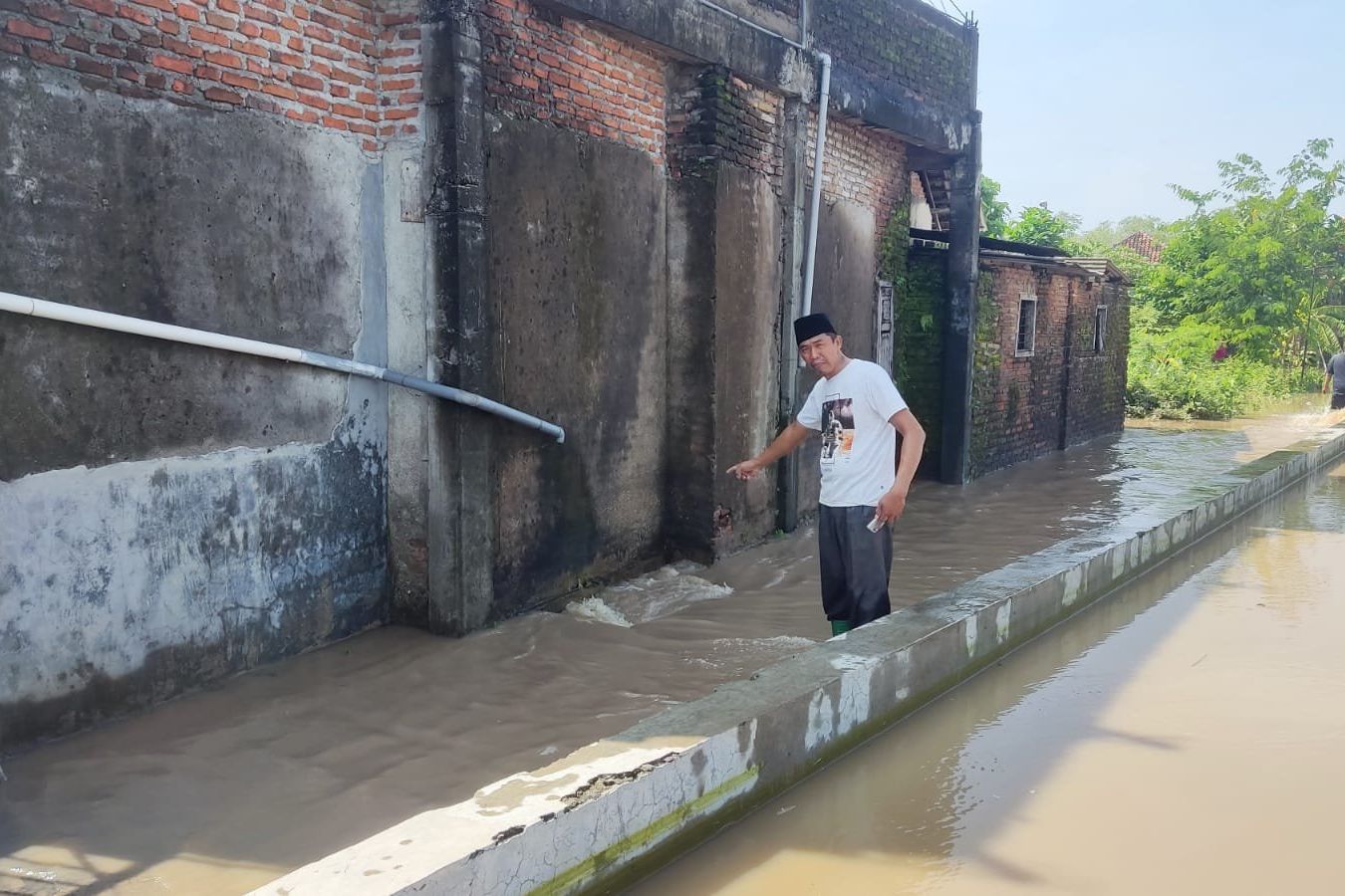 Kronologi Bocah Terseret di Selokan dan Berhasil Diselamatkan
