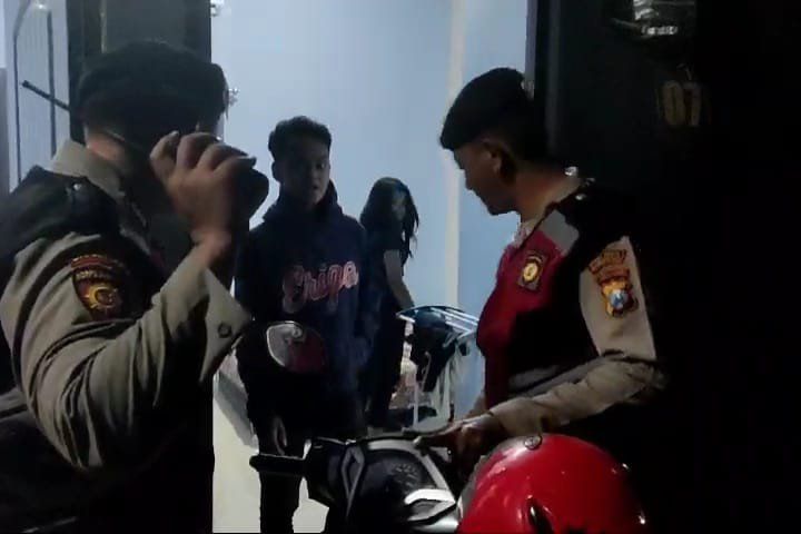 Pasangan “Open BO” Terciduk Razia, Ini Penampakannya