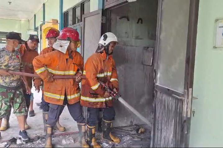 Ruang Imunisasi Puskesmas Terbakar, Ribuan Vaksin dan Obat Anak Ludes