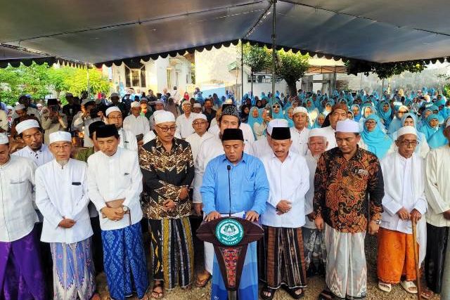 Pilkada Situbondo, Ratusan Kiai dan Nyai Dukung Inkumben Bung Karna-Nyi Khoi