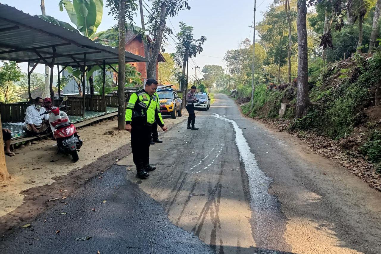 Kecelakaan Motor dan Minibus di Trawas, Satu Korban Tewas