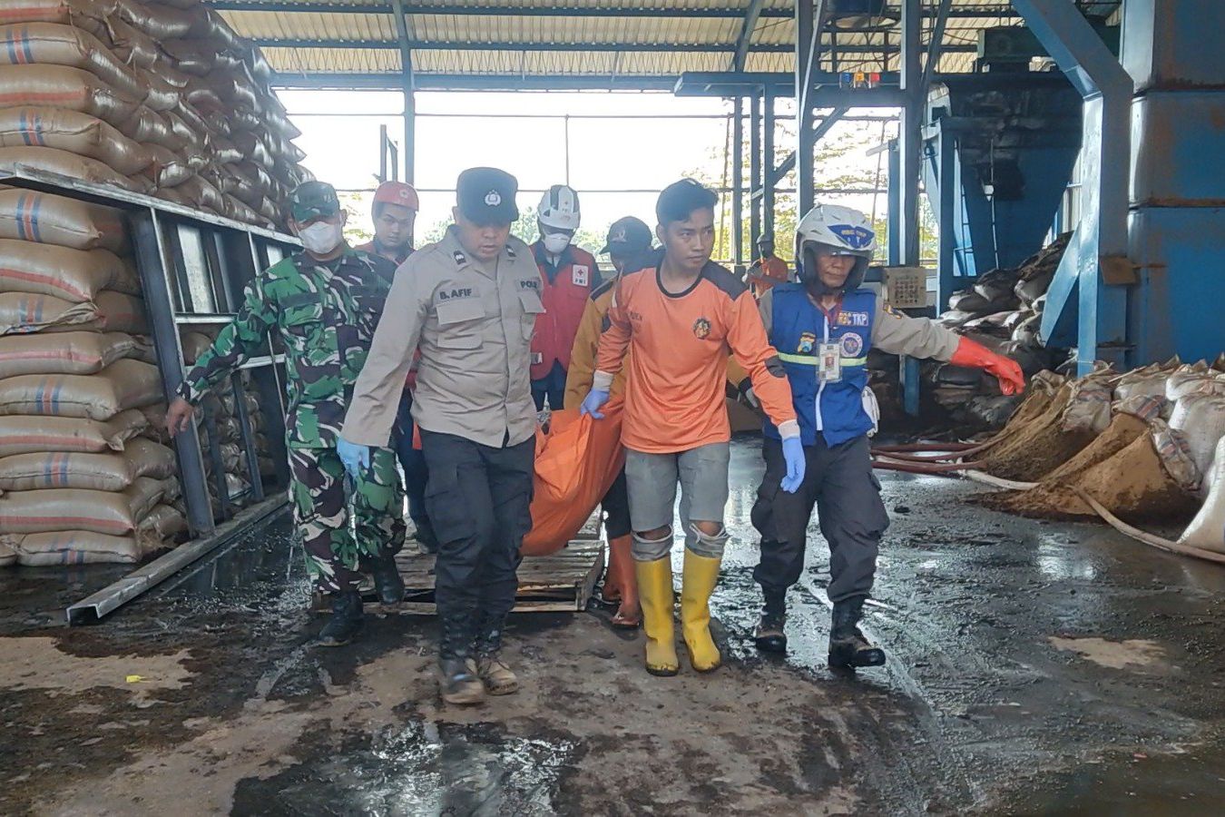 Diduga Tungku Meledak, Satu Pekerja Pabrik Kopra di Mojokerto Tewas