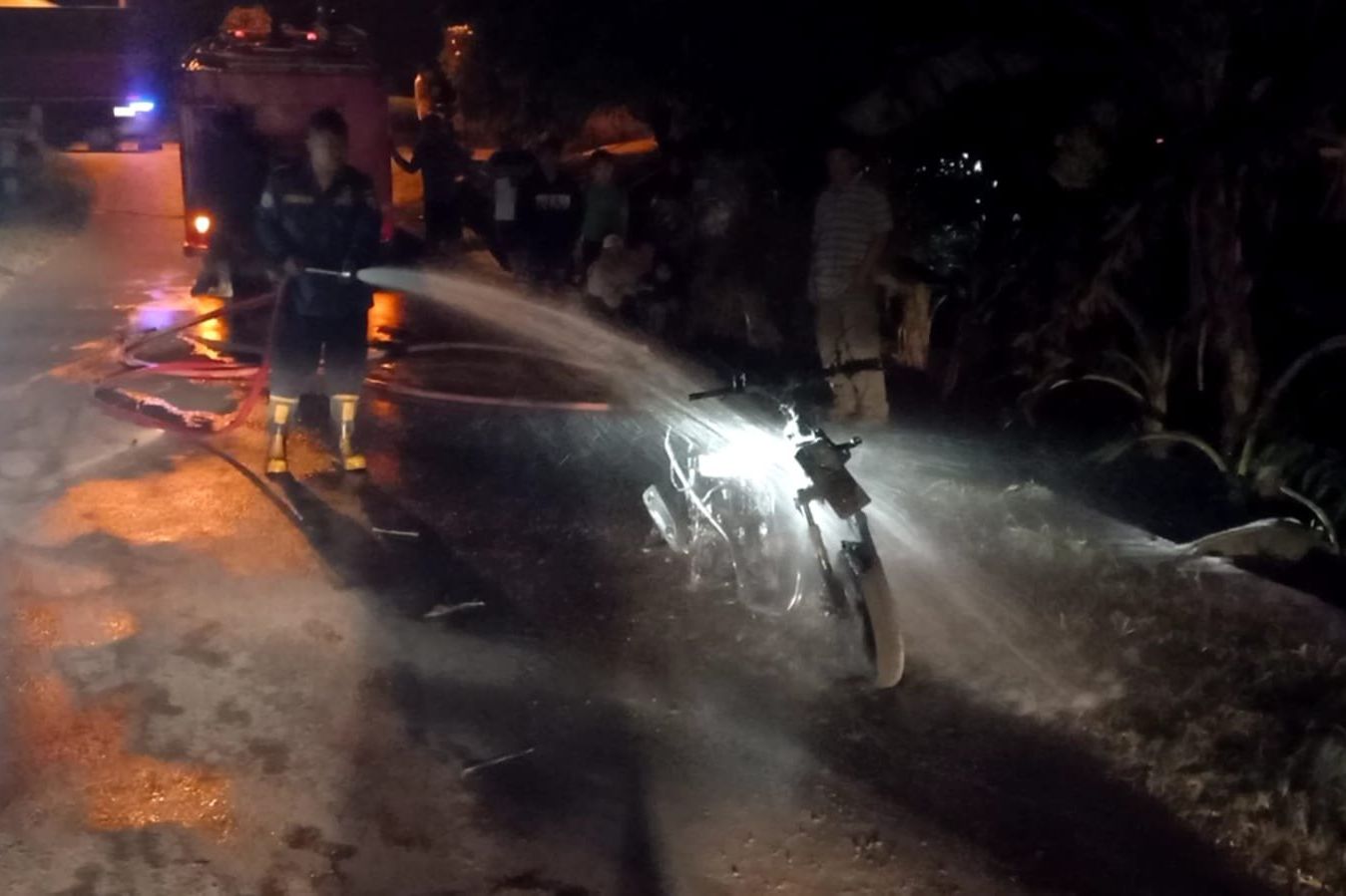 Baru Dibeli, Motor Matic Ini Hangus Terbakar di Jalan