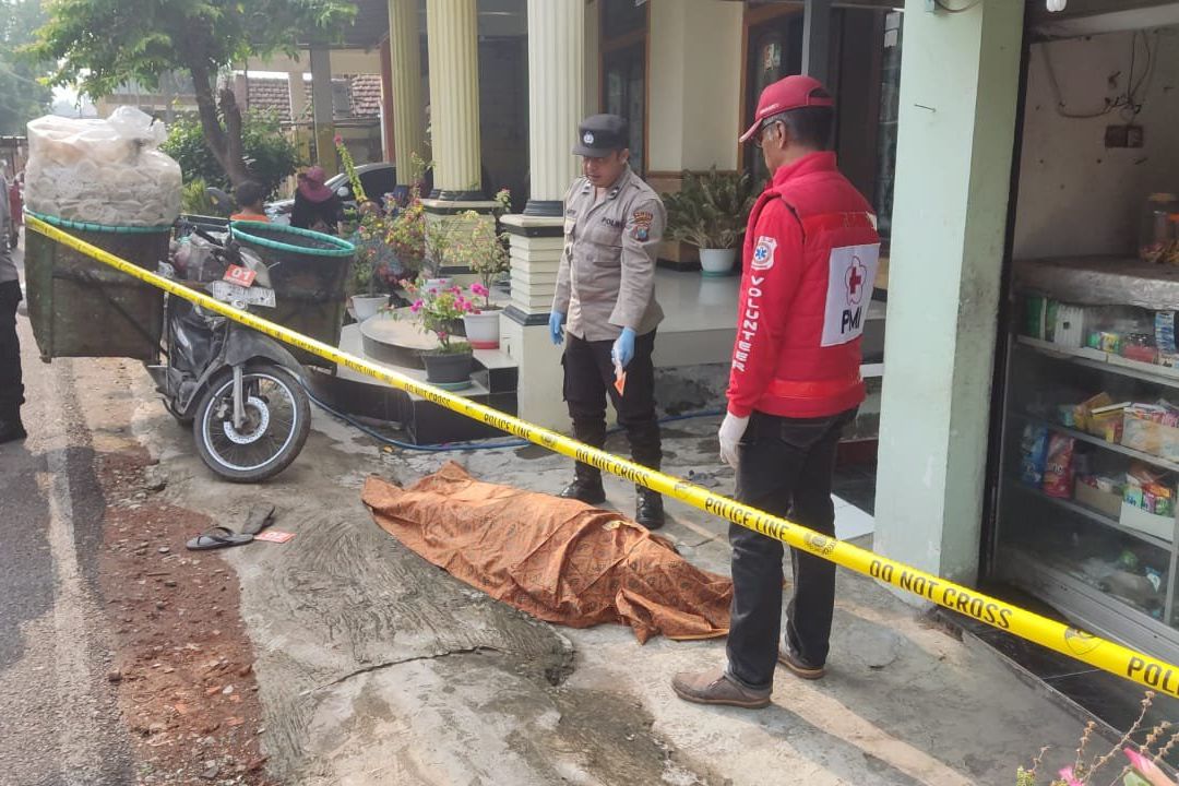 Penjual Kerupuk Keliling Meninggal Dunia di Teras Rumah Warga