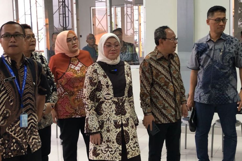 Siapkan Tenaga Kerja, Menaker Hadiri <em>Soft</em> <em>Launching</em> SMK Asy-Syarif Mitra Industri