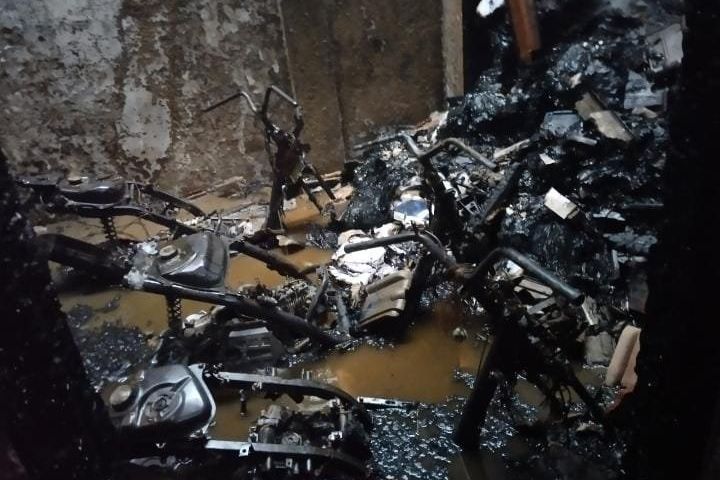 Kantor Koperasi PNM Mekaar di Trowulan Terbakar, Empat Motor Ludes