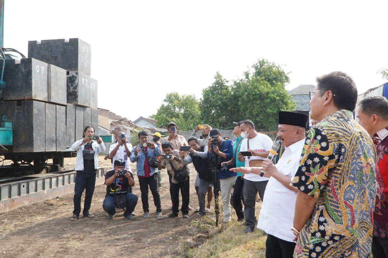 <em>Ground Breaking</em> Hotel Bintang Empat, Bung Karna: Bukti Situbondo Berkembang