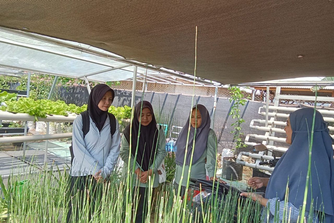 Siswa SDLB di Mojokerto Diajari Pertanian Hidroponik