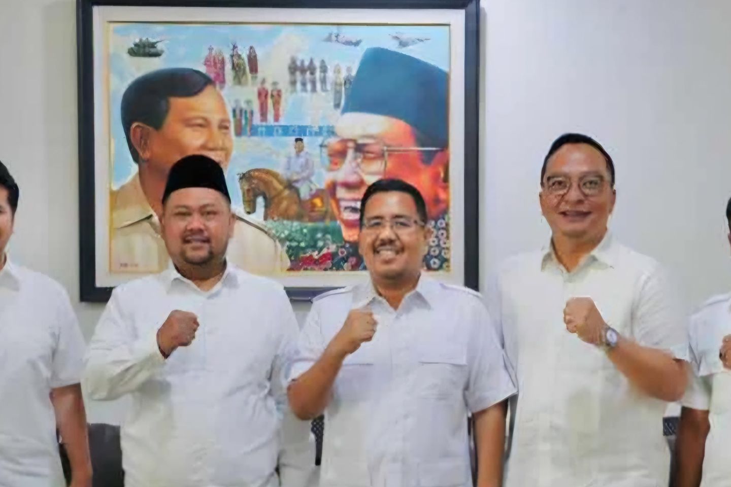 Gus Yani-Alif Rencana Daftar ke KPU Gresik di Hari Pertama