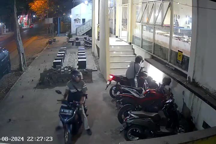 Pura-Pura Main Billiard, Dua Pencuri Sikat Motor Pengunjung Kafe di Kutorejo