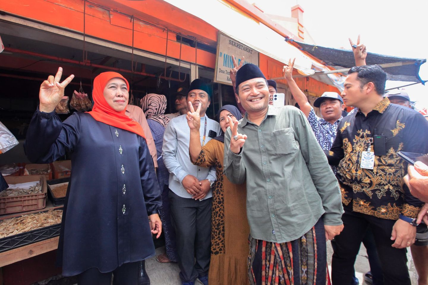Beda Partai Pengusung, Khofifah Tak Sengaja Bertemu Gus Makki di Banyuwangi