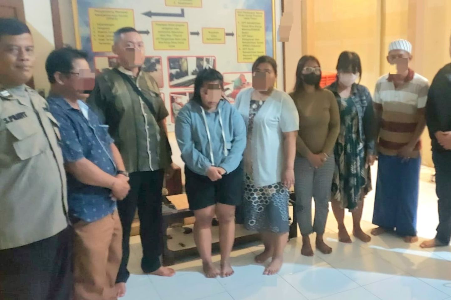 Gerebek Warung Kopi, Polisi Gresik Amankan Empat Pelaku Prostitusi Online