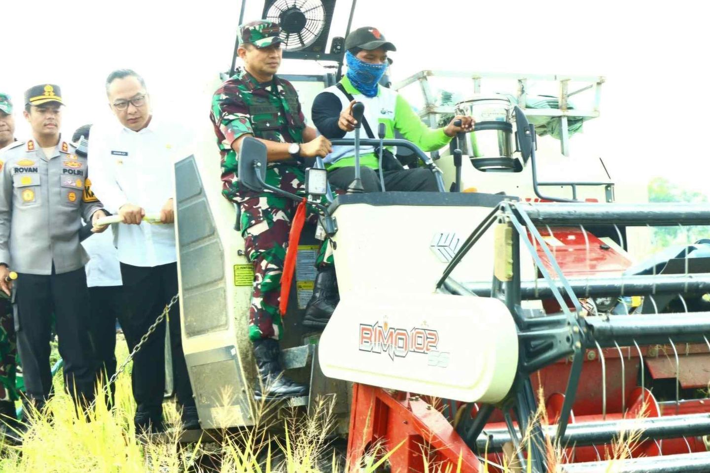 Wabup Gresik Minta Petani Laporkan Indikasi Ketidaksuaian Harga Gabah