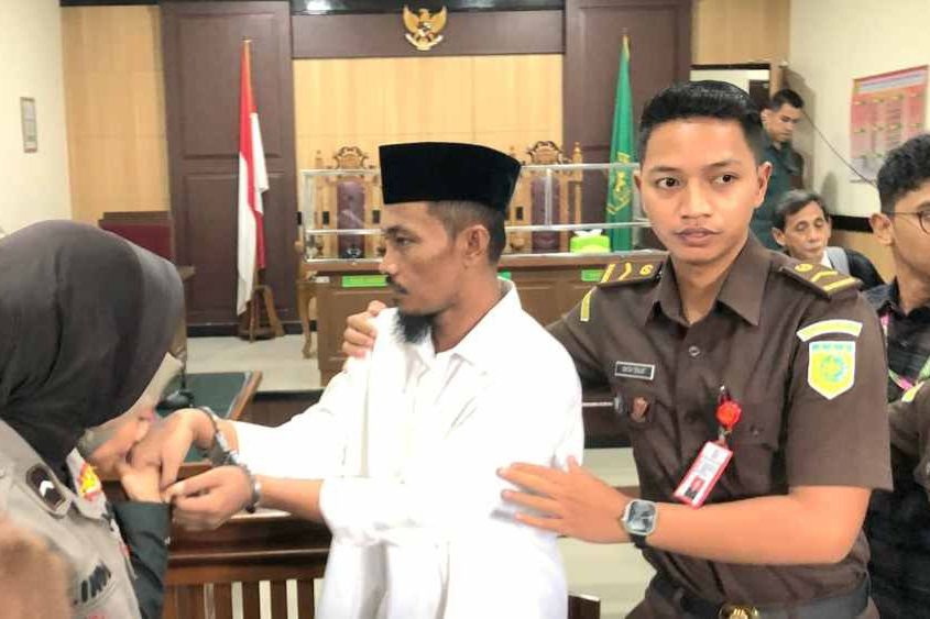 Gelapkan Aset Desa, Mantan Kades 'Miliarder' Sekapuk Divonis Lima Bulan Penjara